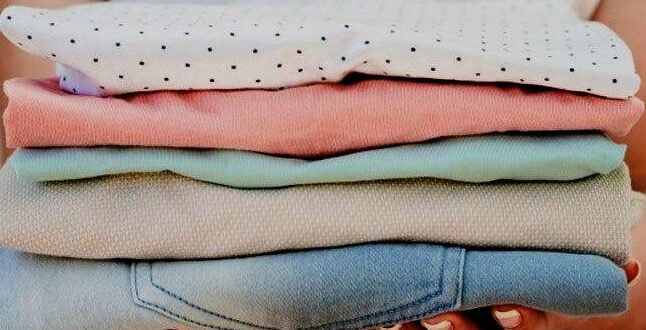 Cara Melicinkan Pakaian dan Menggosok Baju yang Kusut