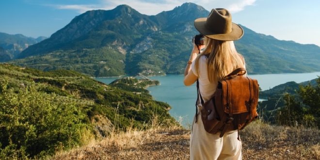 7 Rekomendasi Destinasi Solo Traveling Dunia Aman untuk Perempuan