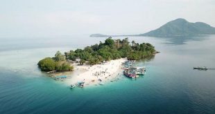 Eksplorasi 10 Pantai Terbaik di Lampung yang Wajib Masuk Bucket List Liburanmu